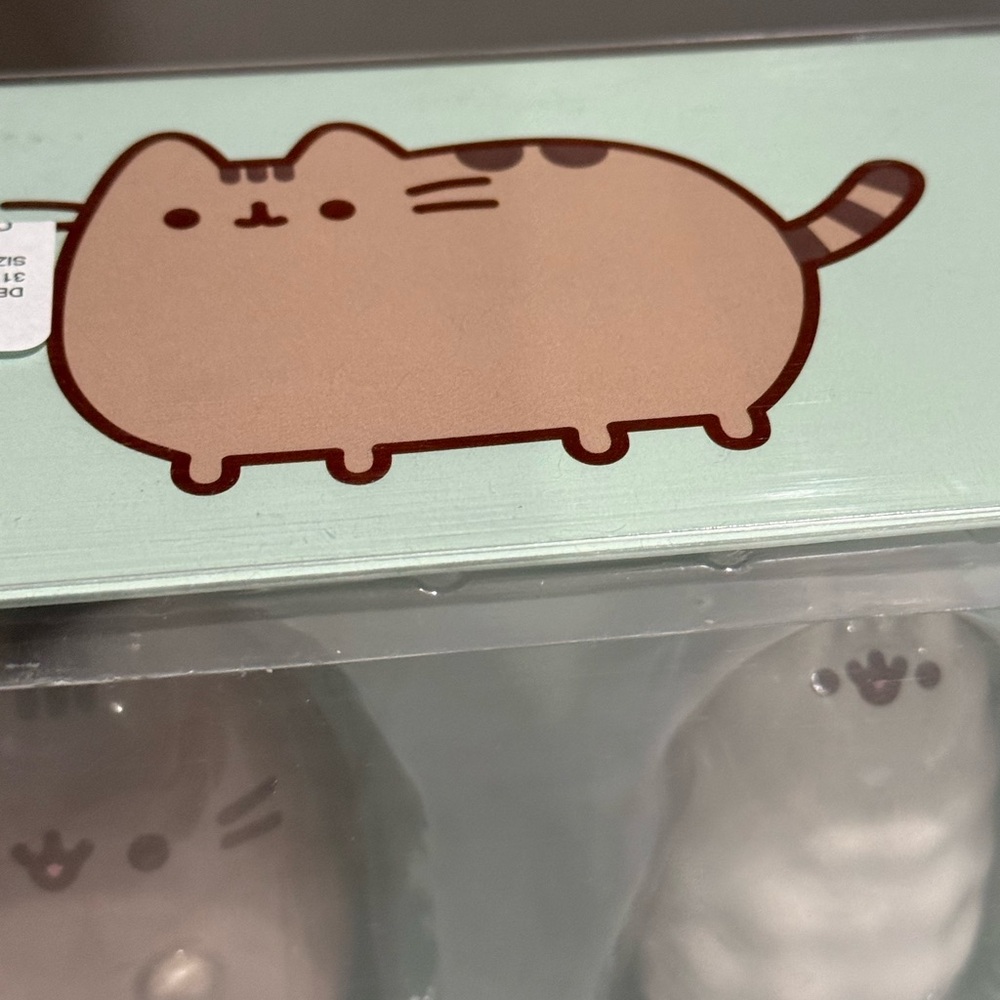 Pusheen the Cat & Stormy Salt & Pepper Shakers- NWT - Picture 4 of 7